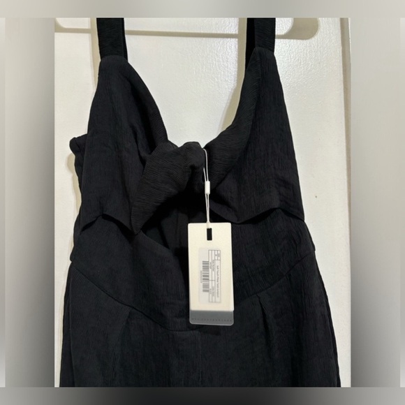 Endless rose SOFT TOUCH PLISSE TWIST JUMPSUIT size NEW - Picture 5 of 5